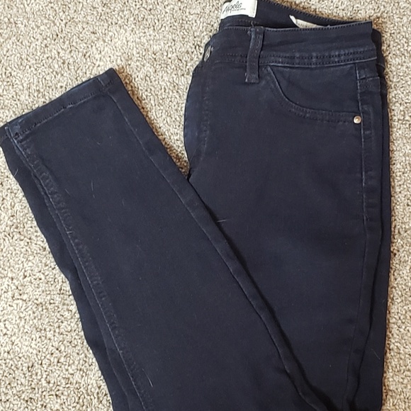 Angel's Jeans - Picture 6 of 7